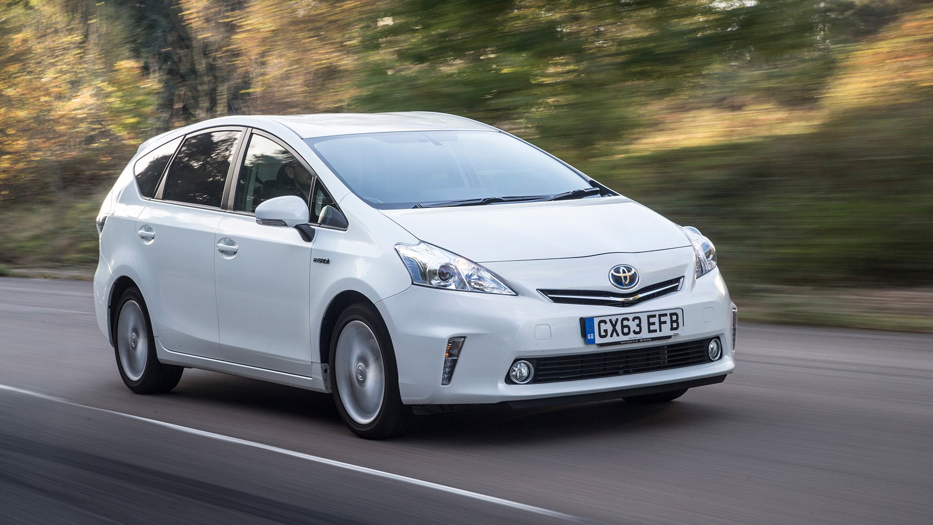 Toyota Prius Hatchback Awd